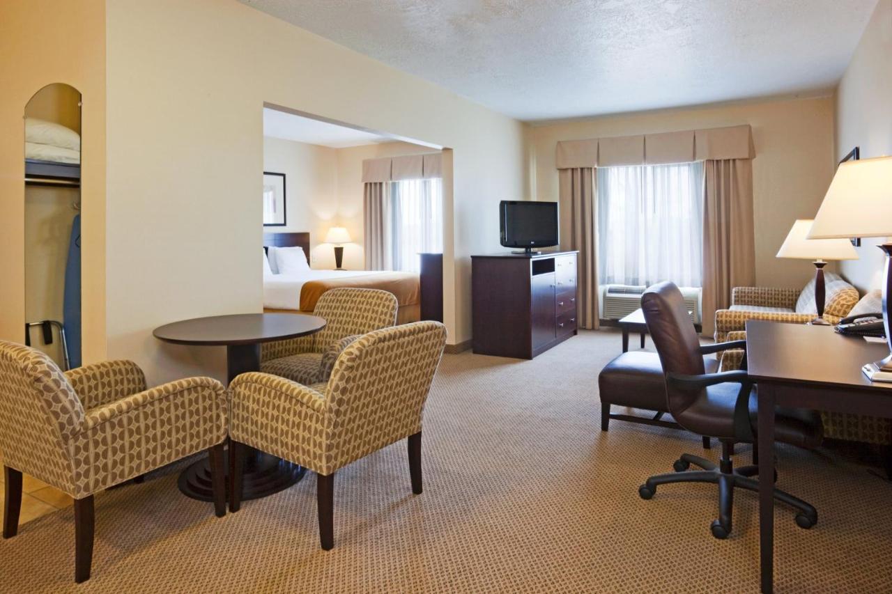 Holiday Inn Express Hotel & Suites Sioux Falls-Brandon By Ihg Exterior foto